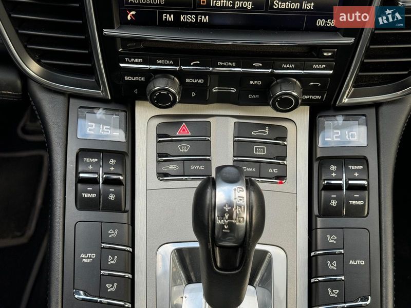 Фастбэк Porsche Panamera 2013 в Виннице