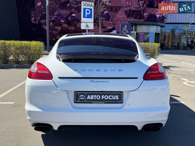 Фастбек Porsche Panamera 2012 в Києві фото 6 Фастбек Porsche Panamera 2012 в Києві
