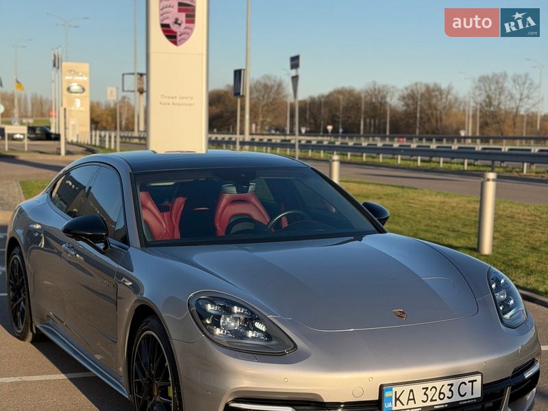 Porsche Panamera 2020