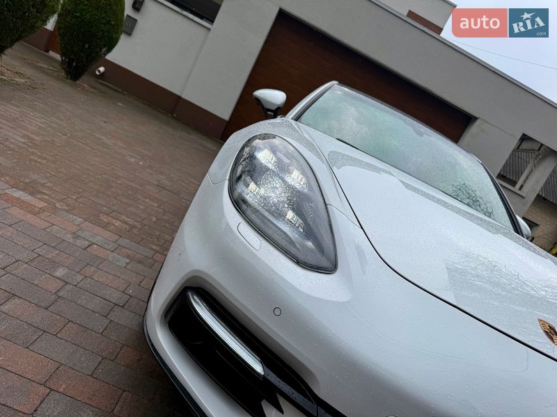 Фастбек Porsche Panamera 2017 в Києві