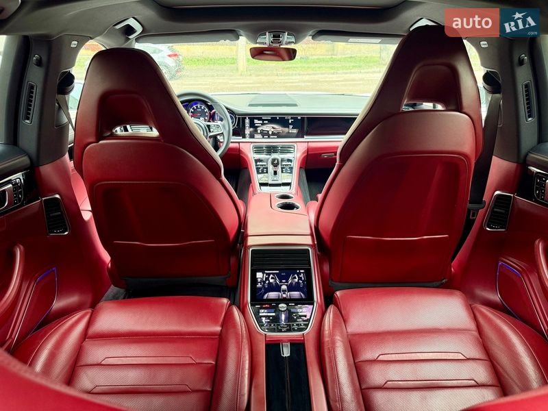 Фастбек Porsche Panamera 2017 в Києві
