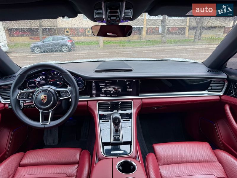 Фастбек Porsche Panamera 2017 в Києві