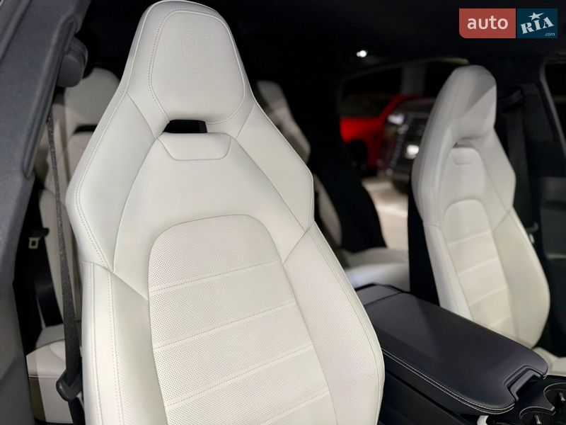 Фастбэк Porsche Panamera 2024 в Киеве фото 42 Фастбэк Porsche Panamera 2024 в Киеве