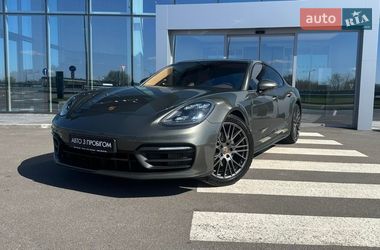 Фастбэк Porsche Panamera 2022 в Киеве