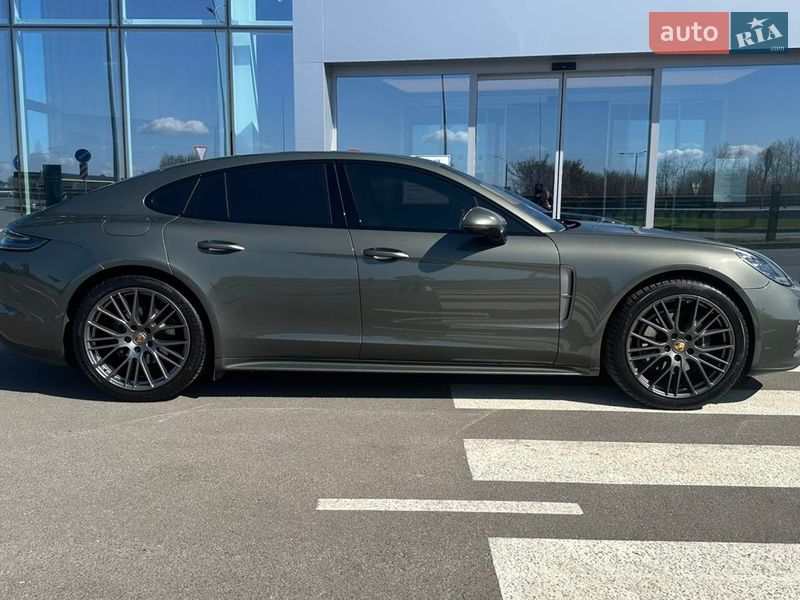 Фастбэк Porsche Panamera 2022 в Киеве фото 12 Фастбэк Porsche Panamera 2022 в Киеве