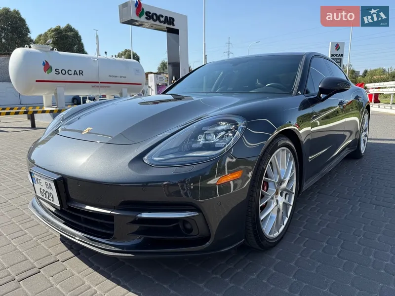 Porsche Panamera 2018