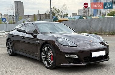 Фастбэк Porsche Panamera 2013 в Киеве