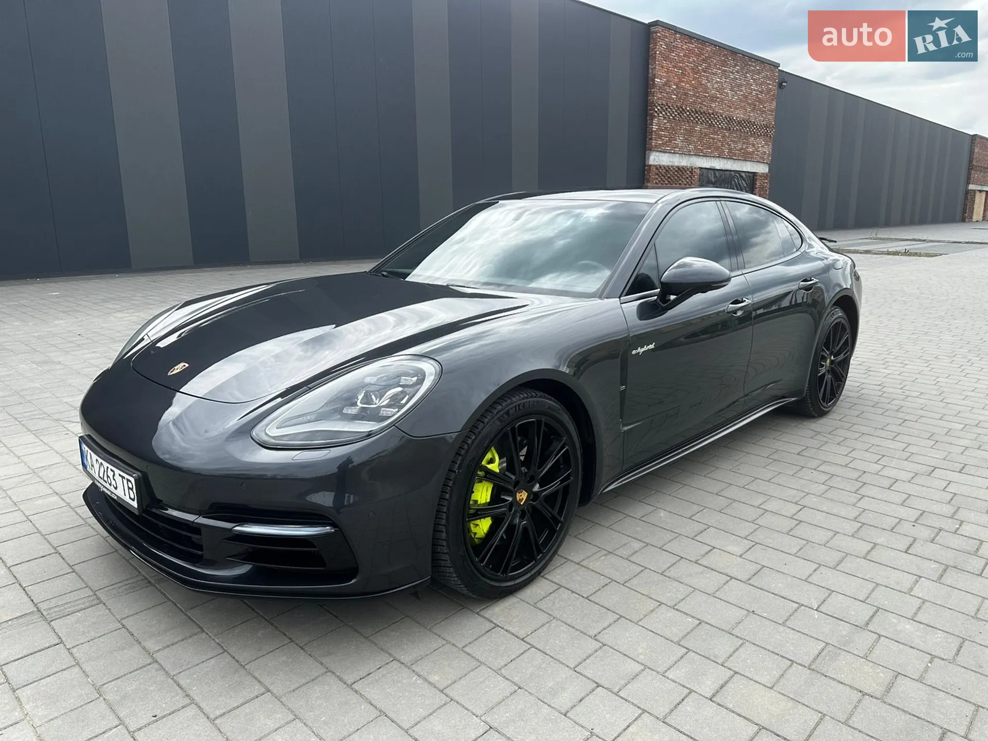 2017 Porsche Panamera - мініатюра 27