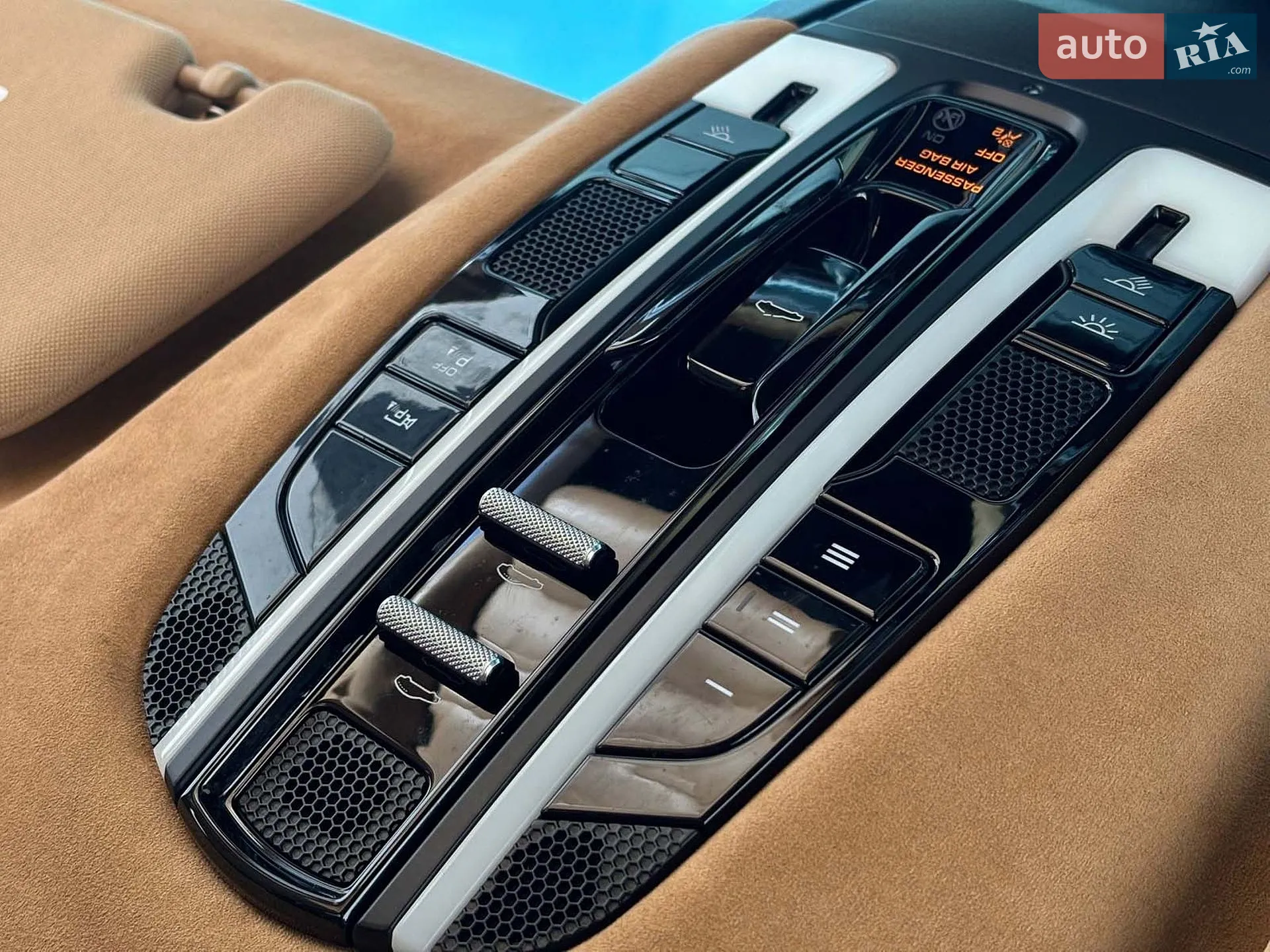 2017 Porsche Panamera - мініатюра 44