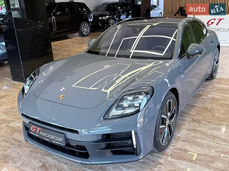 Porsche Panamera 2025