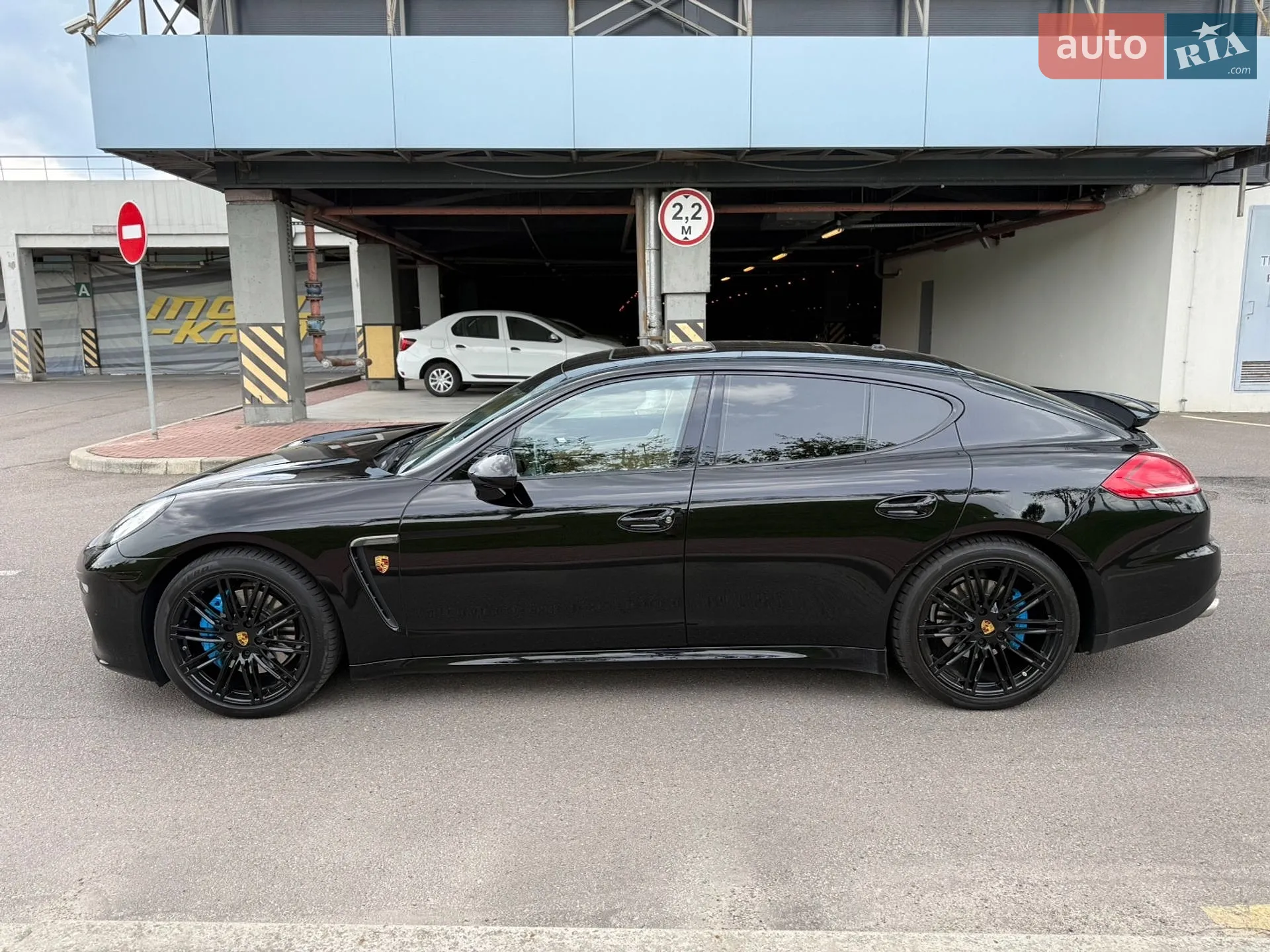 2016 Porsche Panamera - мініатюра 7