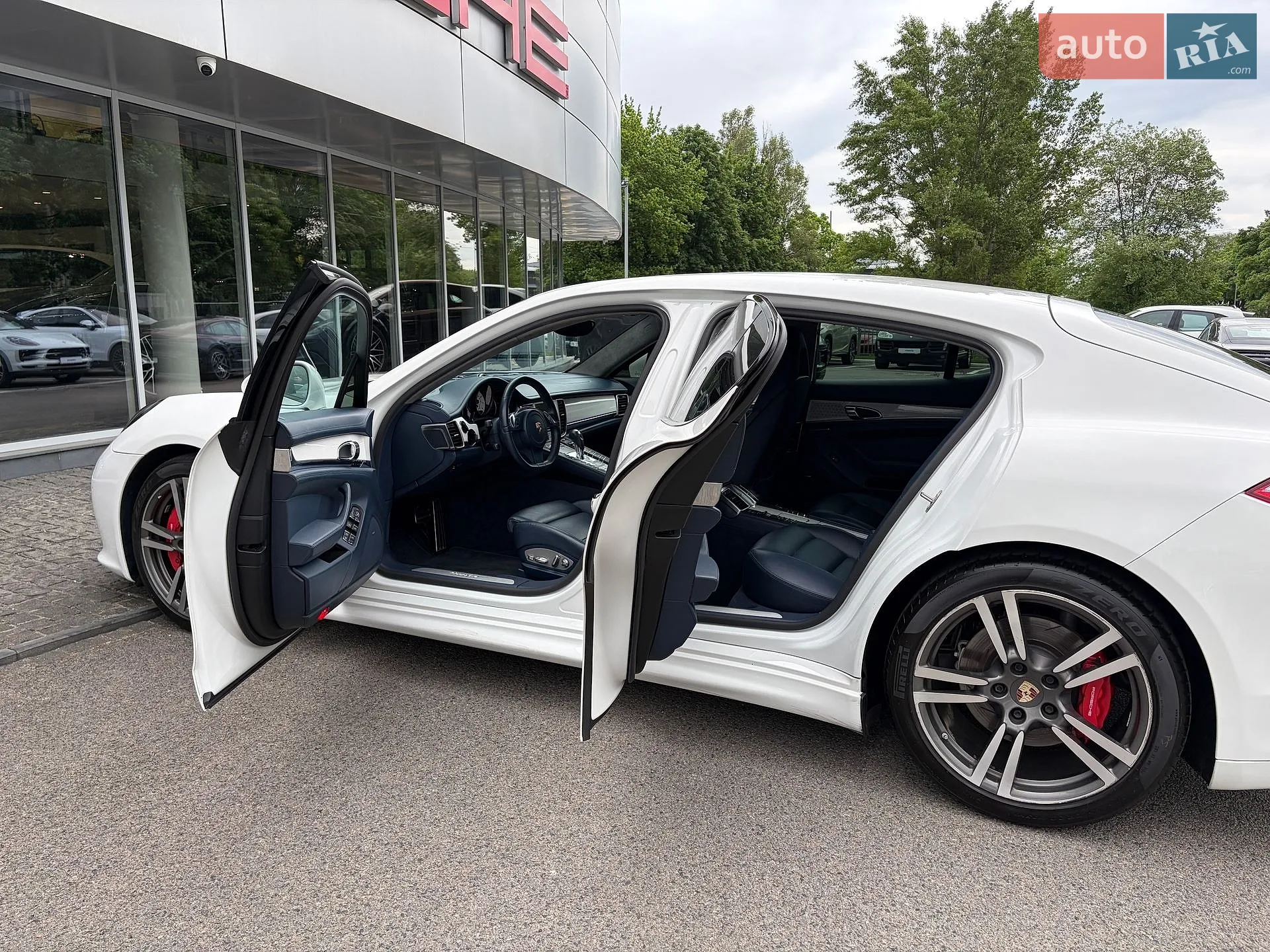 2012 Porsche Panamera - мініатюра 11