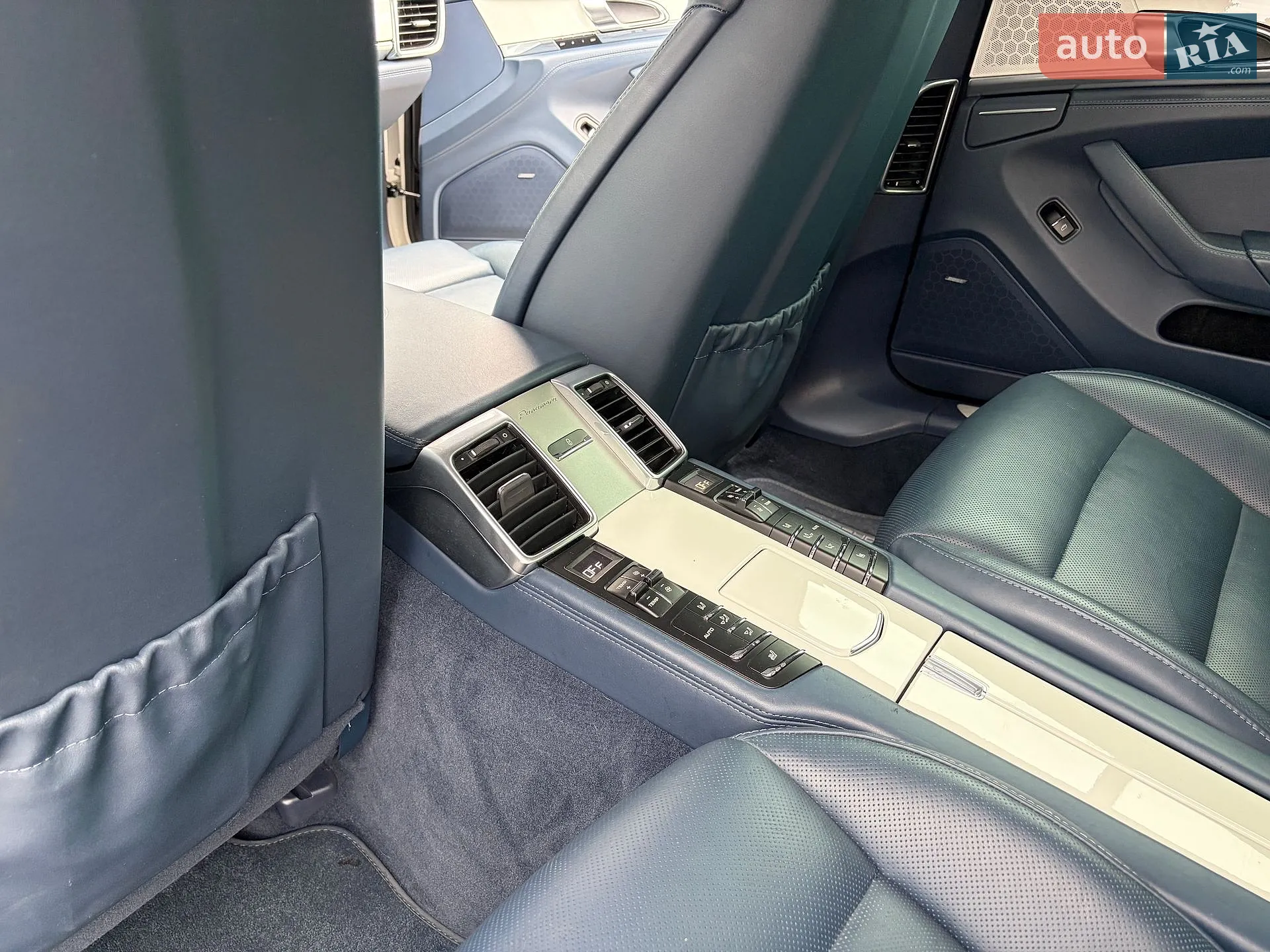 2012 Porsche Panamera - мініатюра 38