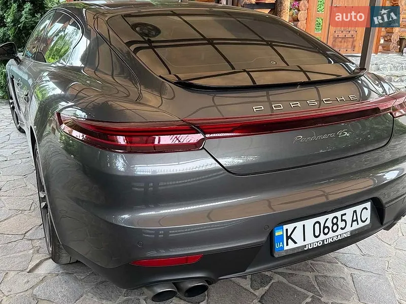 Porsche Panamera 2013