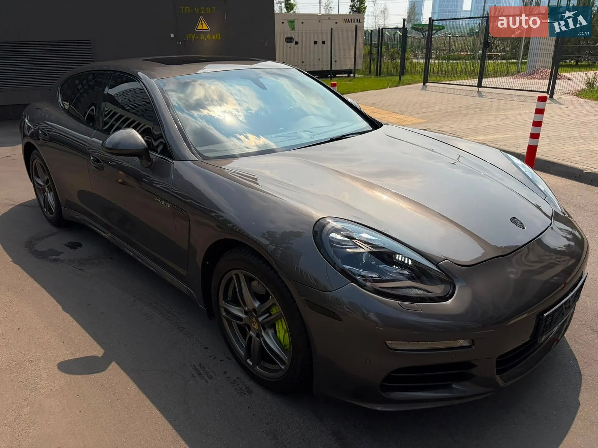 2015 Porsche Panamera - мініатюра 21
