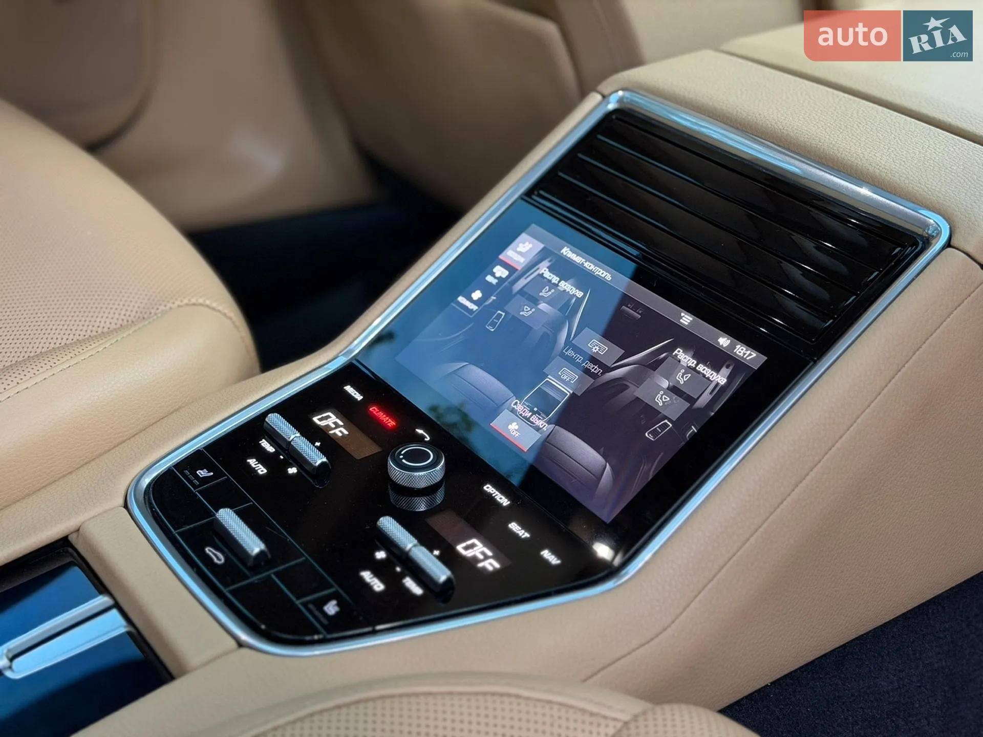 2018 Porsche Panamera - мініатюра 24