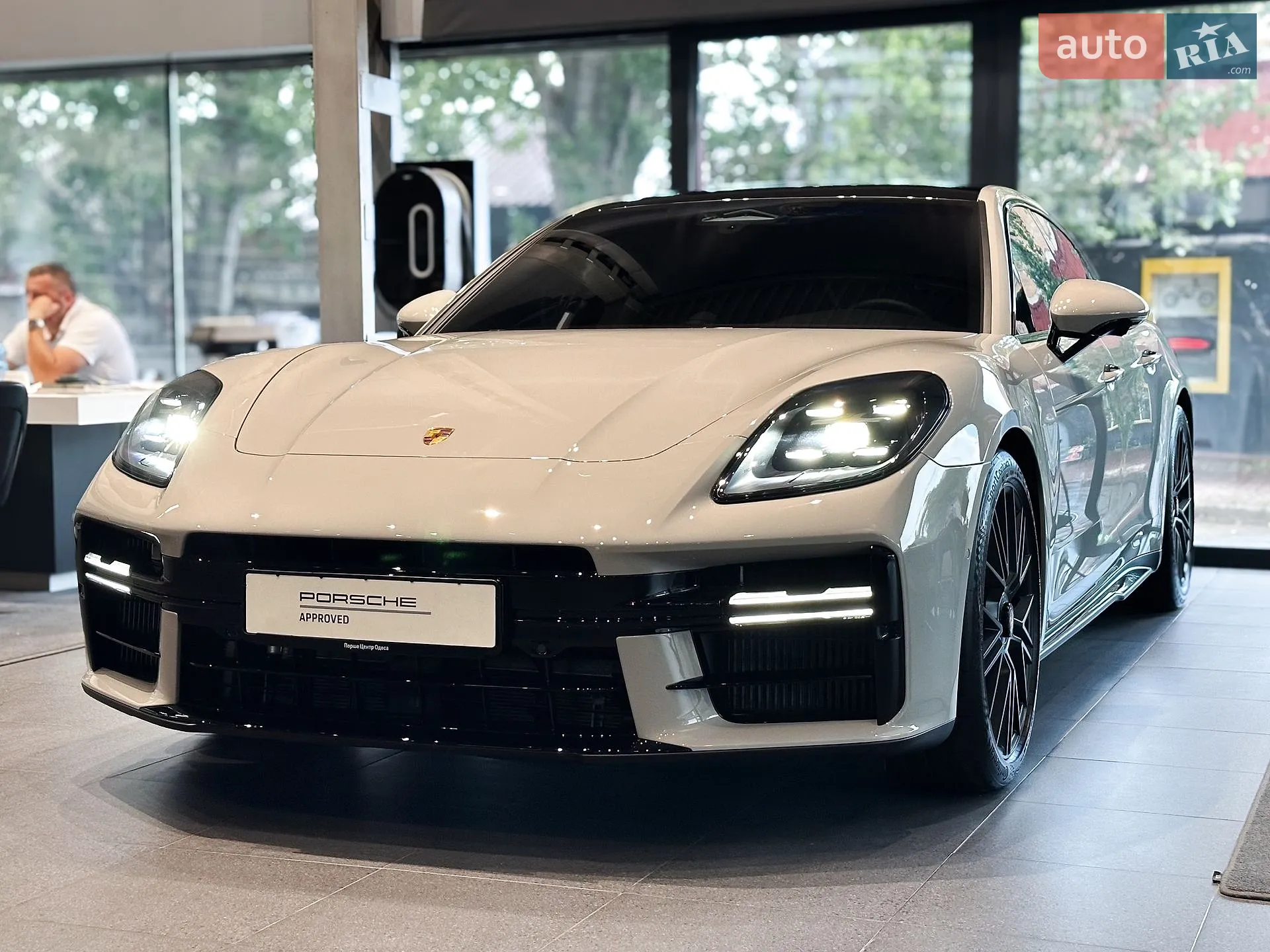 2026 Porsche Panamera - фото 1