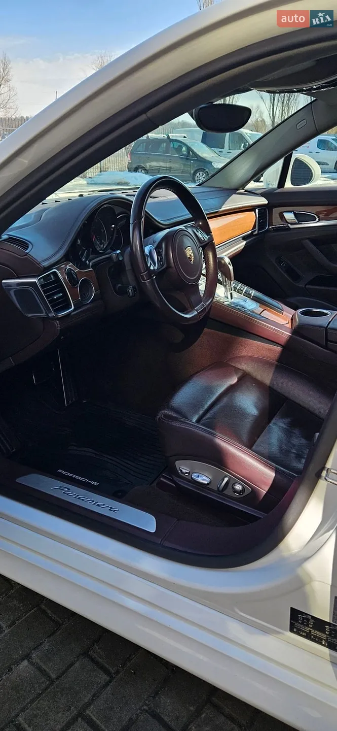 2018 Volkswagen Touareg - мініатюра 14