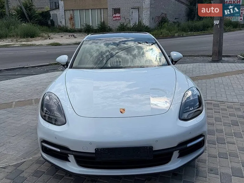 Porsche Panamera