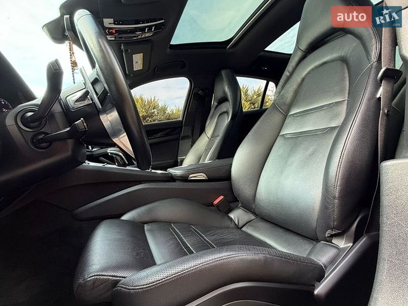 Фастбэк Porsche Panamera 2017 в Киеве