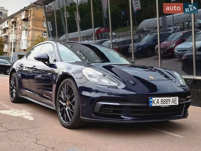 Porsche Panamera 2020