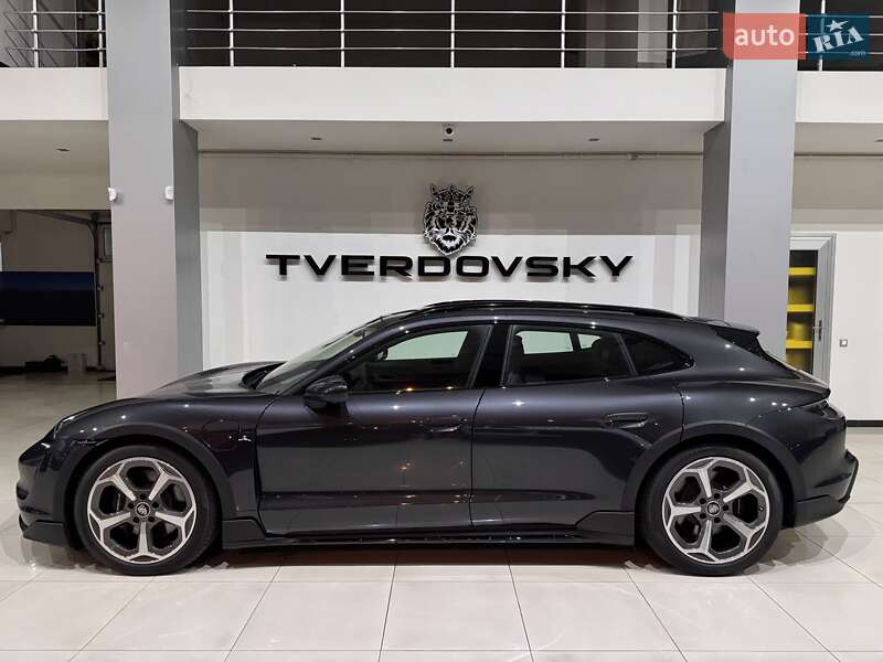Porsche Taycan Cross Turismo 2022