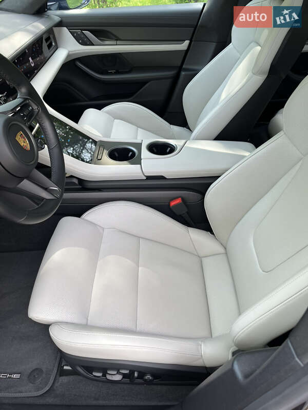 Универсал Porsche Taycan Cross Turismo 2021 в Киеве фото 15 Универсал Porsche Taycan Cross Turismo 2021 в Киеве
