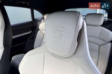 Универсал Porsche Taycan Cross Turismo 2021 в 