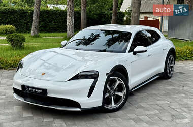 Универсал Porsche Taycan Cross Turismo 2021 в 