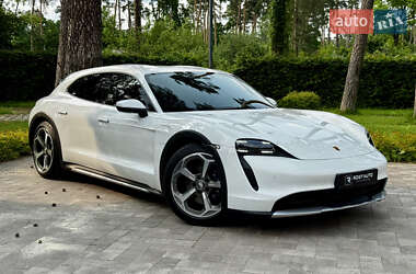 Универсал Porsche Taycan Cross Turismo 2021 в 