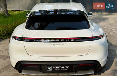 Универсал Porsche Taycan Cross Turismo 2021 в 