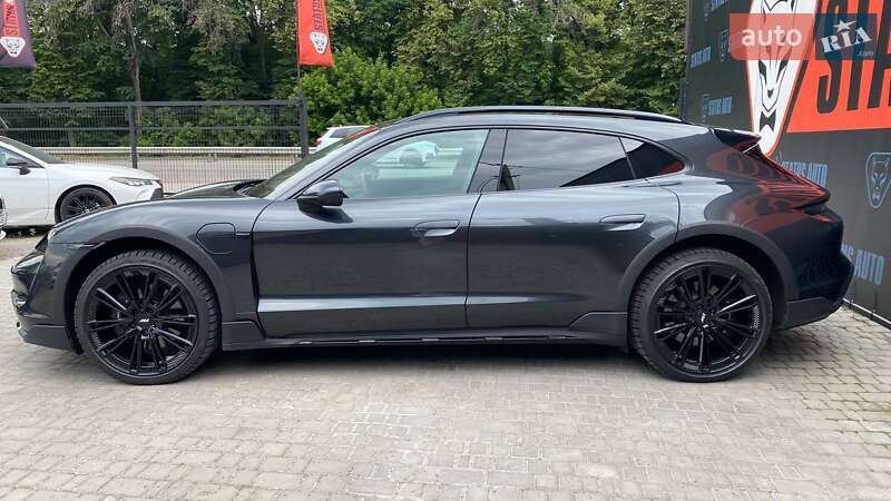 Седан Porsche Taycan Cross Turismo 2023 в Виннице