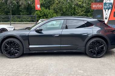 Седан Porsche Taycan Cross Turismo 2023 в 