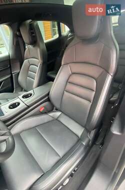 Седан Porsche Taycan Cross Turismo 2023 в 