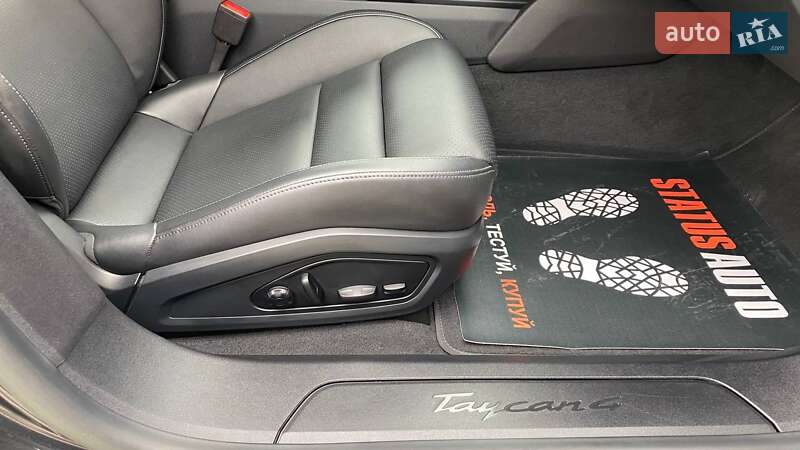 Седан Porsche Taycan Cross Turismo 2023 в Виннице
