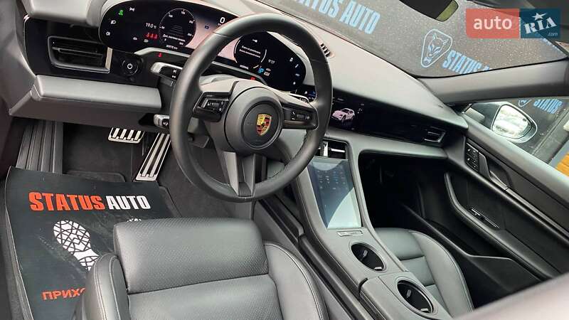 Седан Porsche Taycan Cross Turismo 2023 в Виннице