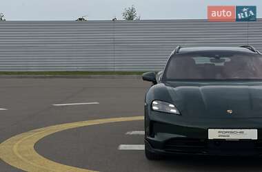 Универсал Porsche Taycan Cross Turismo 2024 в 