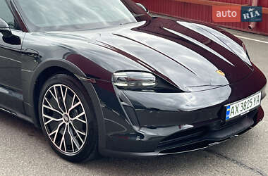 Универсал Porsche Taycan Cross Turismo 2023 в 
