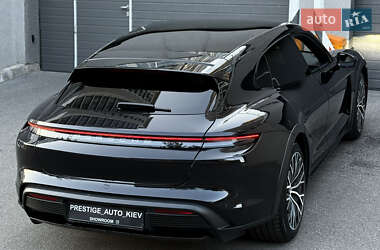 Универсал Porsche Taycan Cross Turismo 2023 в 