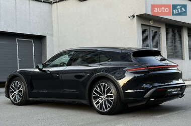Универсал Porsche Taycan Cross Turismo 2023 в 