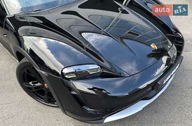 Универсал Porsche Taycan Cross Turismo 2023 в 