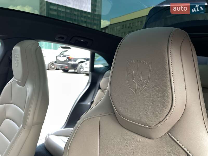 Універсал Porsche Taycan Cross Turismo 2023 в Києві фото 53 Універсал Porsche Taycan Cross Turismo 2023 в Києві