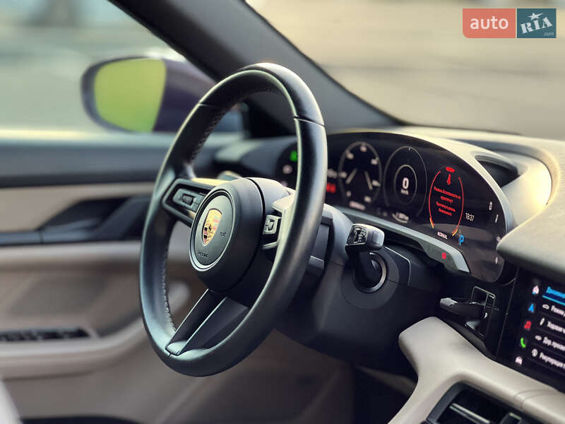 Універсал Porsche Taycan Cross Turismo 2021 в Києві