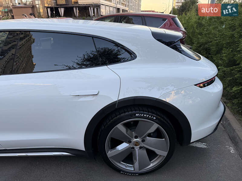 Универсал Porsche Taycan Cross Turismo 2021 в Киеве