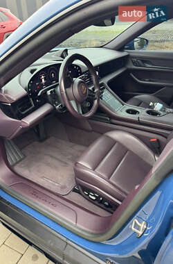 Универсал Porsche Taycan Cross Turismo 2023 в 
