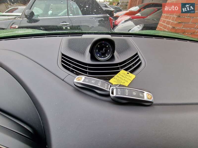 Универсал Porsche Taycan Cross Turismo 2022 в Ровно фото 10 Универсал Porsche Taycan Cross Turismo 2022 в Ровно