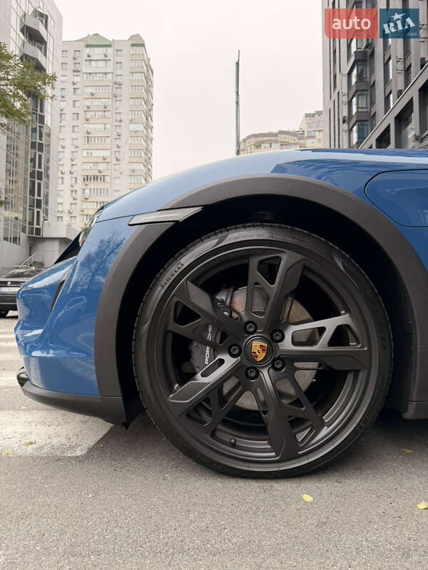 Универсал Porsche Taycan Cross Turismo 2023 в Киеве