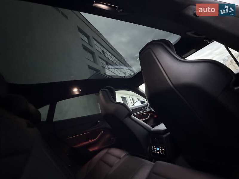 Универсал Porsche Taycan Cross Turismo 2022 в Луцке фото 26 Универсал Porsche Taycan Cross Turismo 2022 в Луцке