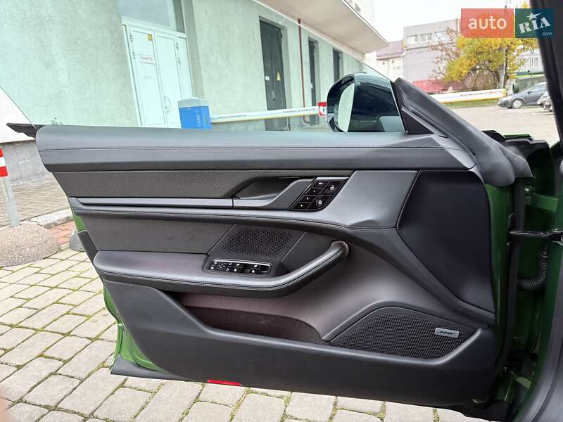 Универсал Porsche Taycan Cross Turismo 2022 в Луцке фото 30 Универсал Porsche Taycan Cross Turismo 2022 в Луцке