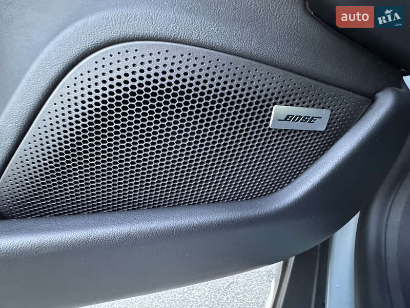 Седан Porsche Taycan Cross Turismo 2021 в Киеве фото 30 Седан Porsche Taycan Cross Turismo 2021 в Киеве